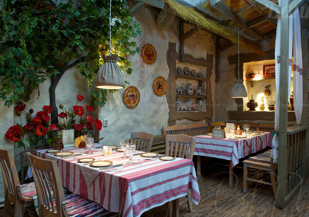 Основной зал — Ресторан украинской кухни Шкварок