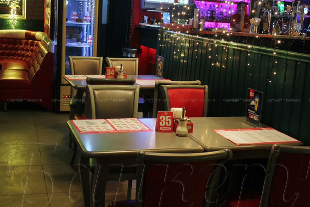 Основной зал — Дисконт-бар Лось и Лосось