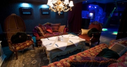 Основной зал — интерьер зала