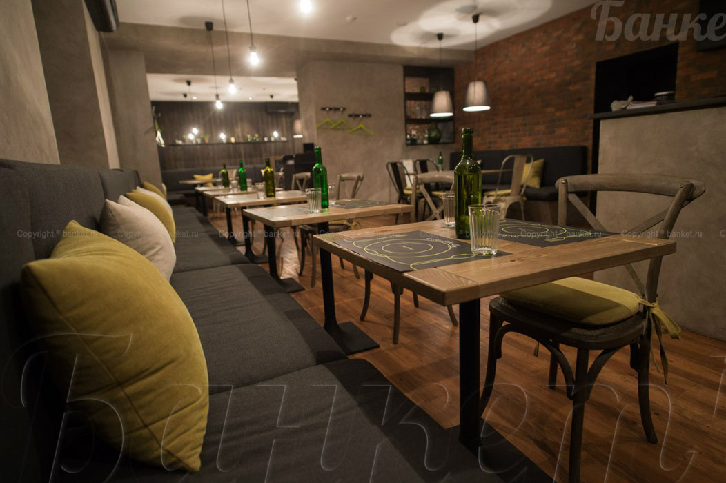 Основной зал — Кафе-бар Mike&Molly