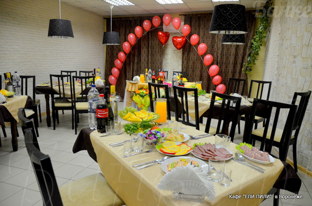 Основной зал — Кафе Ели Пили