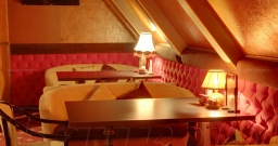 Караоке и лаунж зал — подробнее о зале