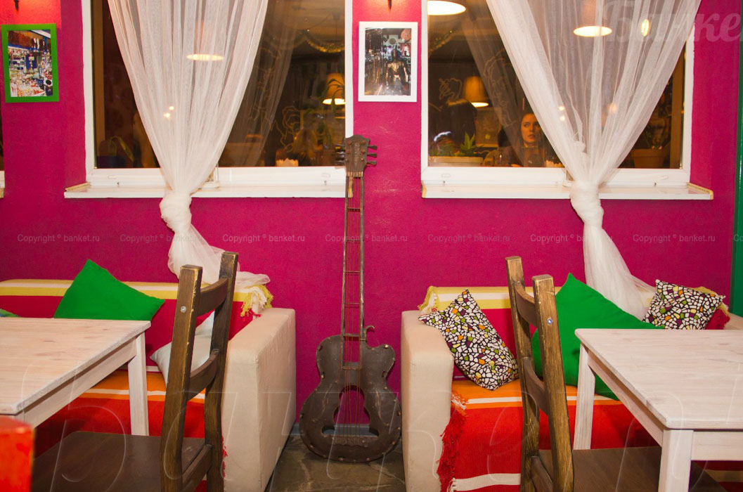 Основной зал — Арт-Паб Немец Перец Колбаса