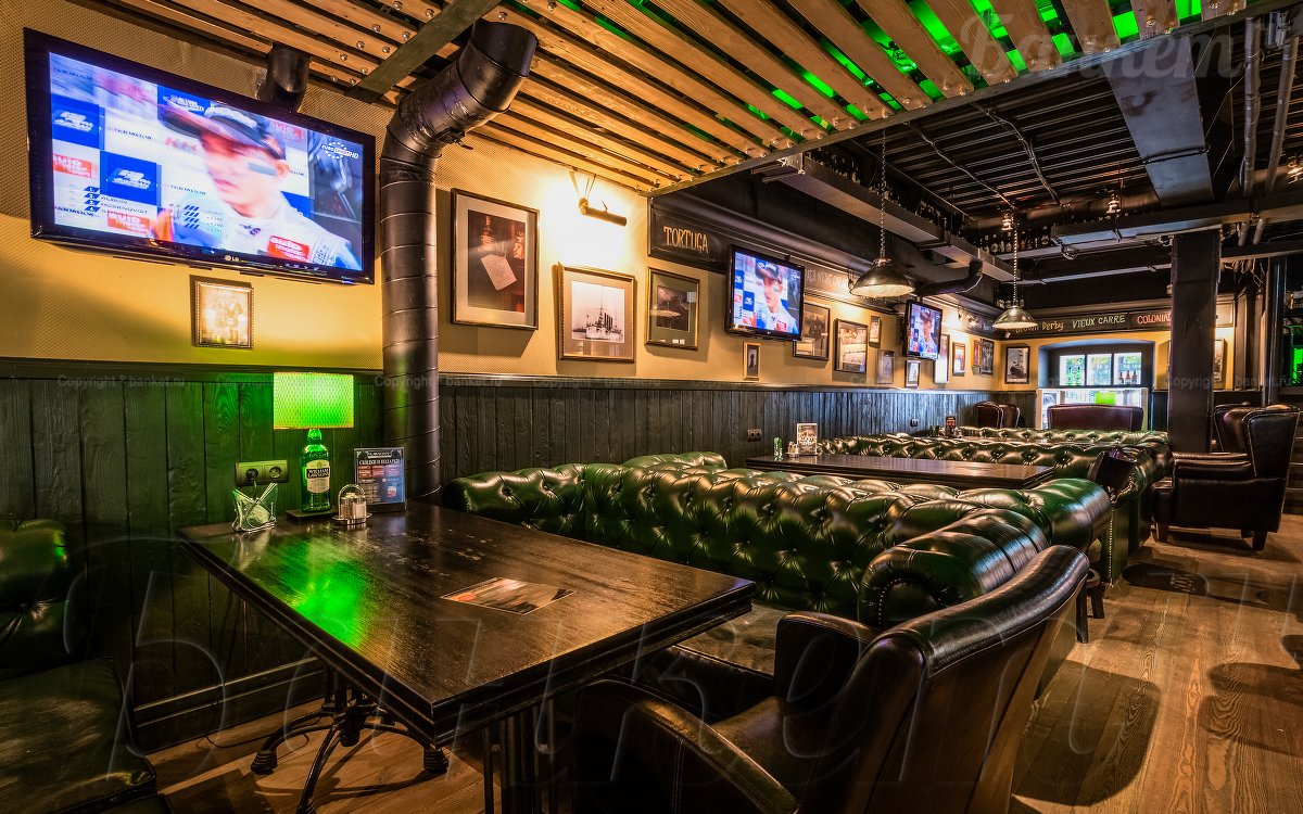 Основной зал — Lawson's Bar