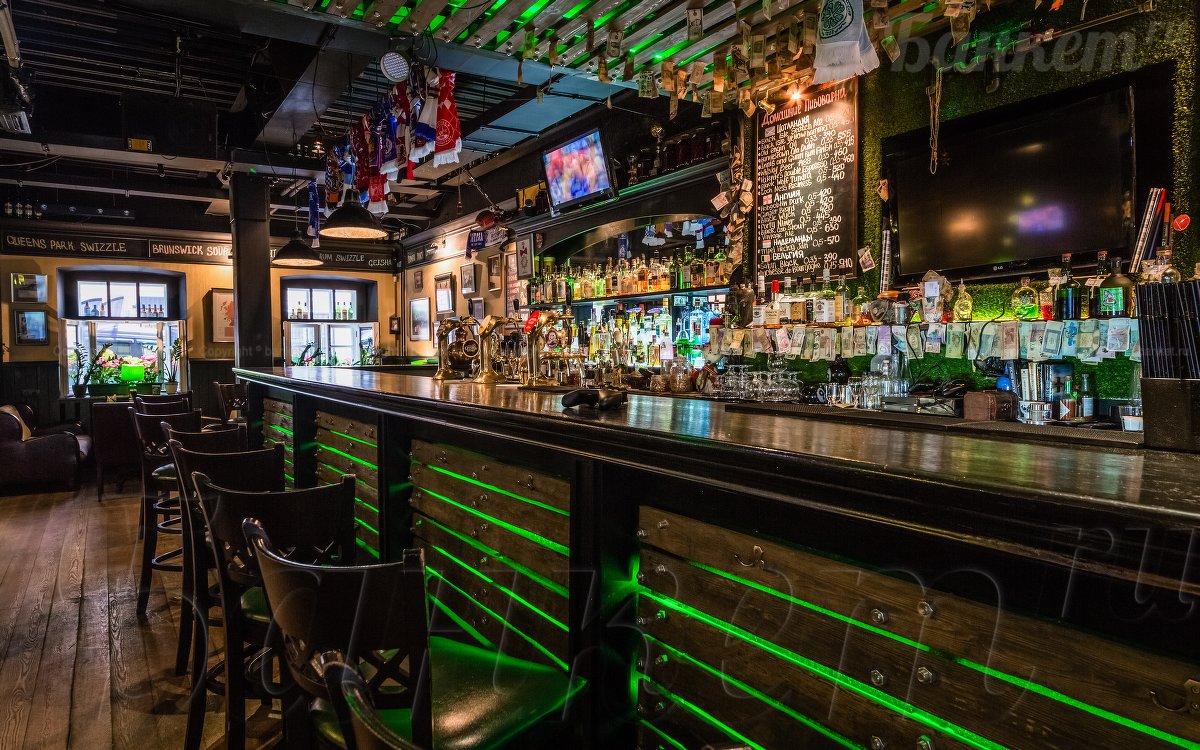 Основной зал — Lawson's Bar