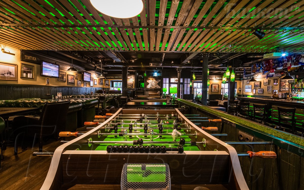 Основной зал — Lawson's Bar