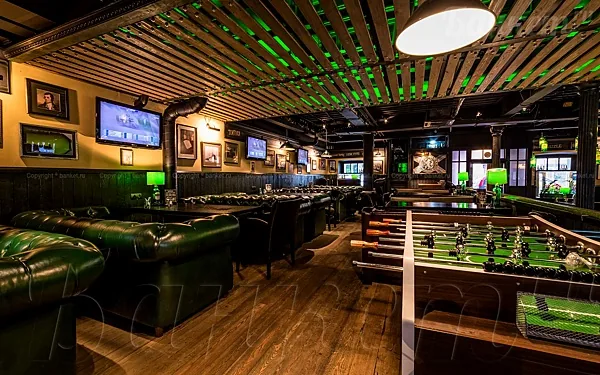 Lawson's Bar, Основной зал — фото