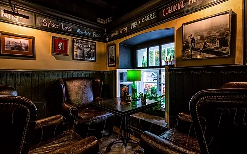 Основной зал — Lawson's Bar