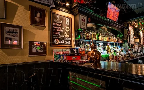 Основной зал — Lawson's Bar