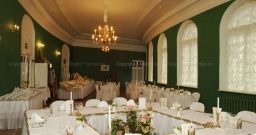 Ресторан Большая Оранжерея — интерьер зала