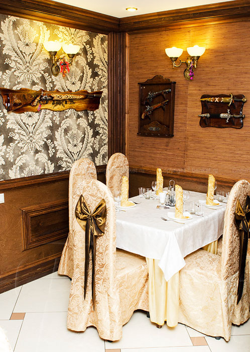 Основной зал — Кафе Bon Voyage