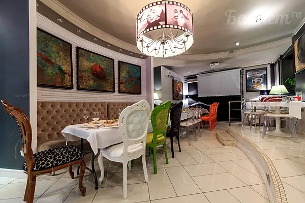 Charisma cafe / Харизма кафе, Основной зал — фото
