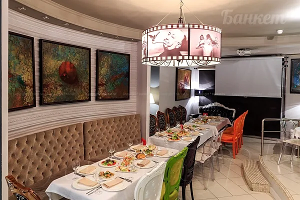 Charisma cafe / Харизма кафе, Основной зал — фото
