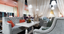 Основной зал — интерьер зала