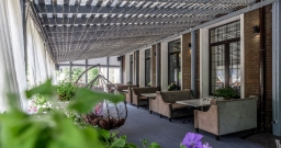 Летняя веранда — интерьер зала