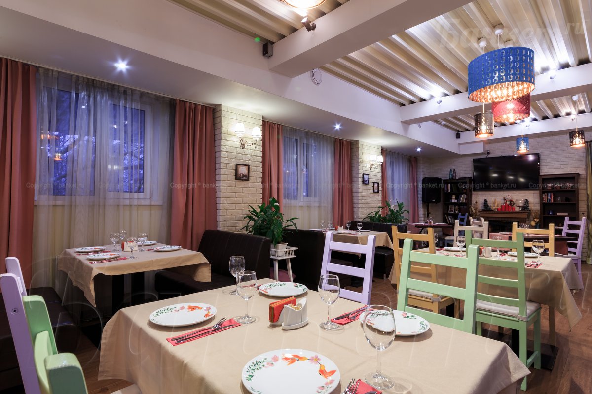 Основной зал (1-й этаж) — Семейное кафе 7-Я