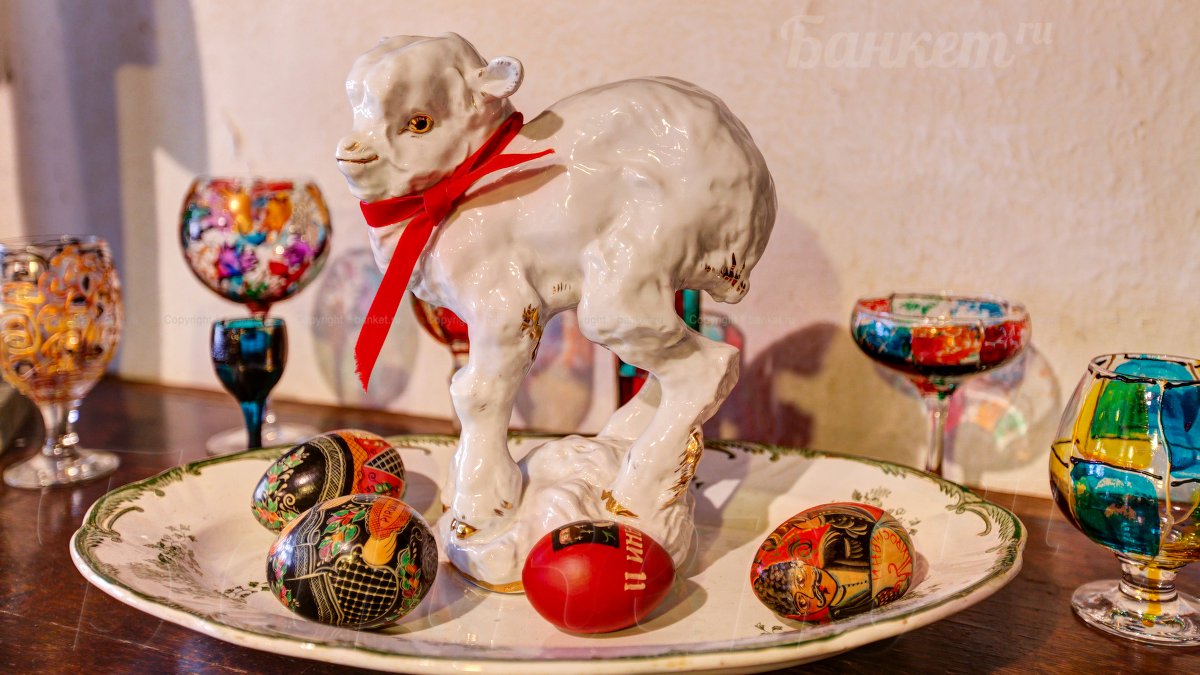 Основной зал  с сценой — фото 5