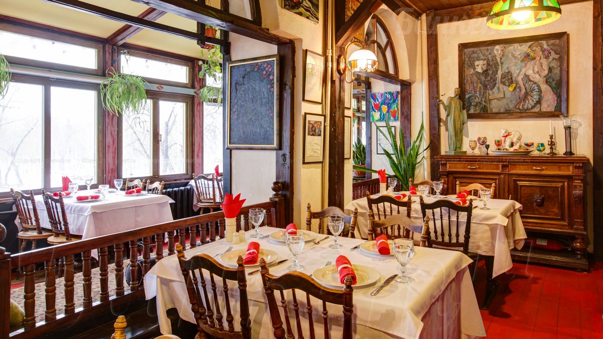 Основной зал  с сценой — фото 9