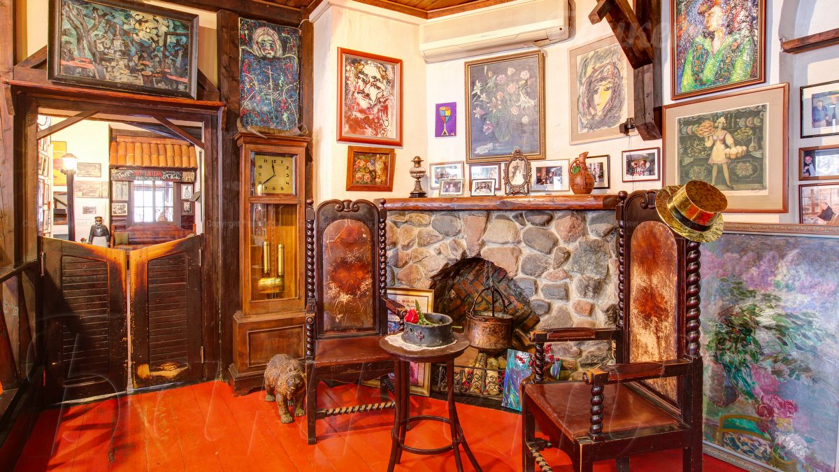 Основной зал  с сценой — фото 10