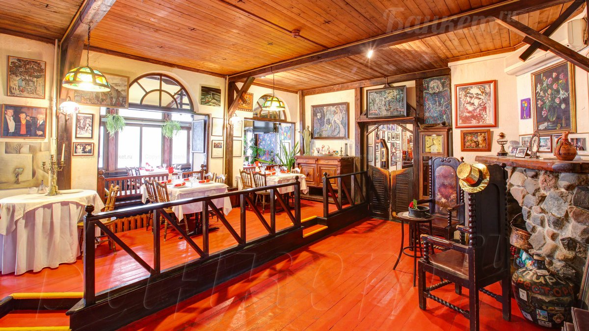 Основной зал  с сценой — фото 13