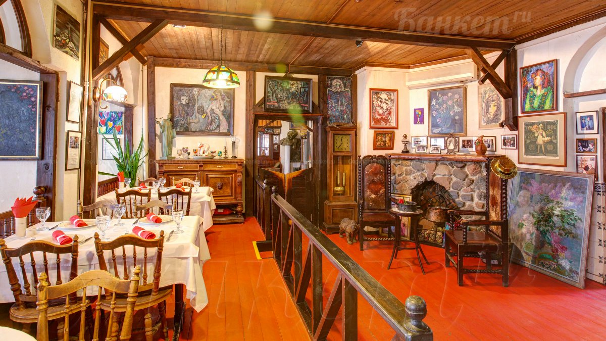 Основной зал  с сценой — фото 14