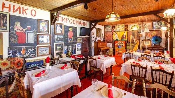 Основной зал  с сценой
