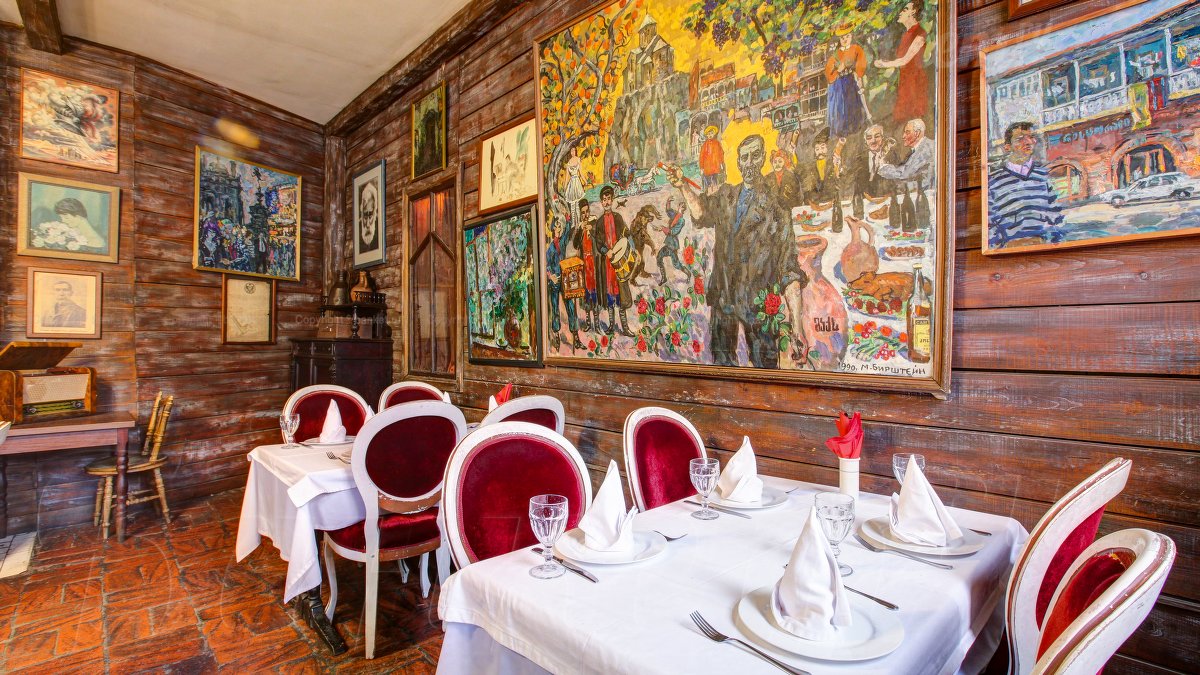 Малый  Зал — Ресторан У Пиросмани