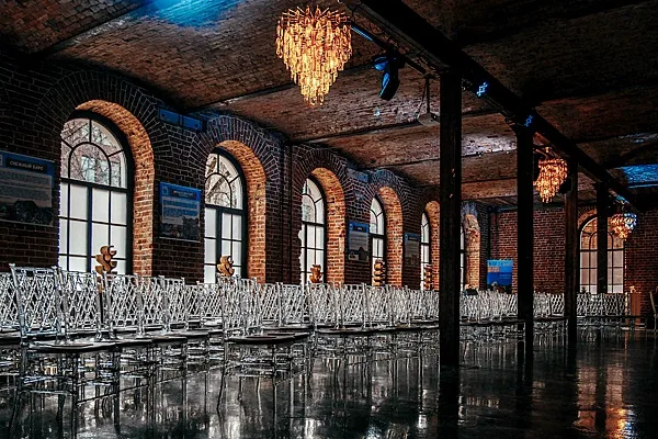 LOFT HALL, RATUSHA HALL&WOOD&HOOKS — фото