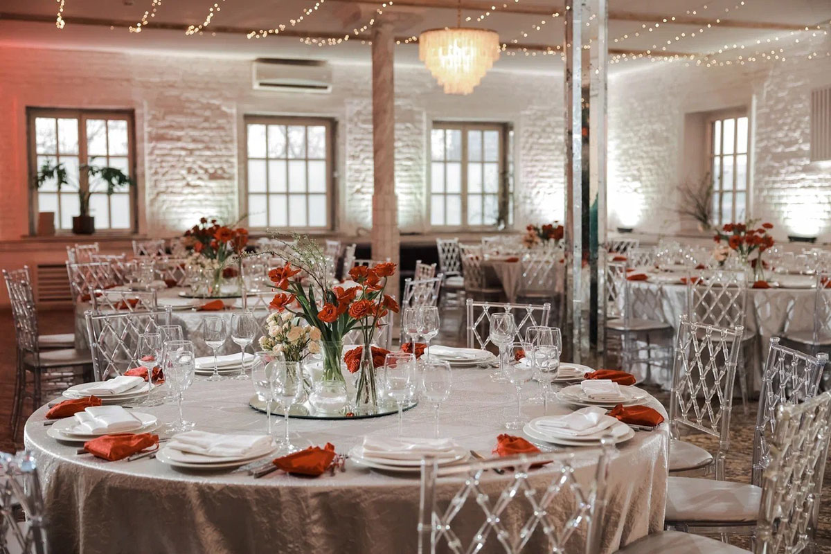 GRACE&TOWN&SECRET — LOFT HALL