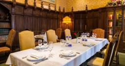 Каминный зал — подробнее о зале