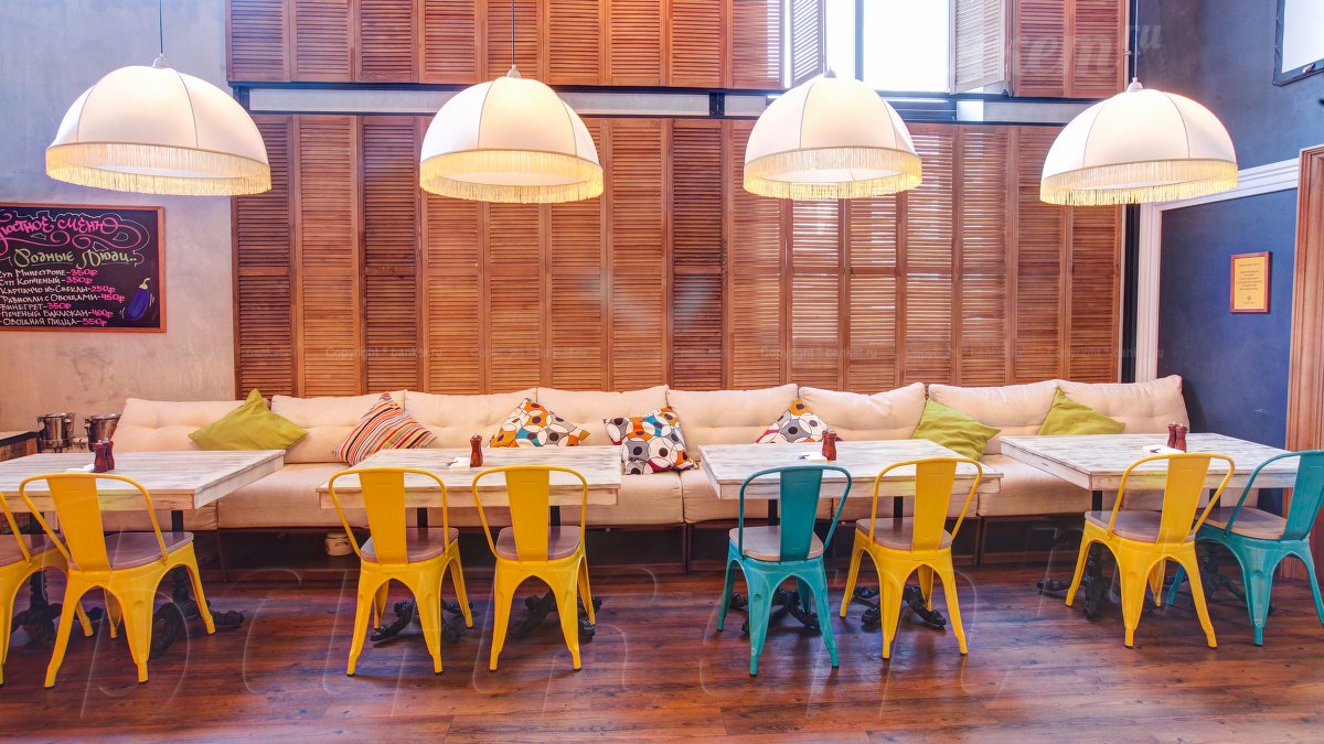 Основной зал — Родные люди