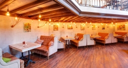 Основной зал — интерьер зала