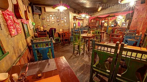 Зал Таверна  — Ресторан  Pancho Villa, Москва