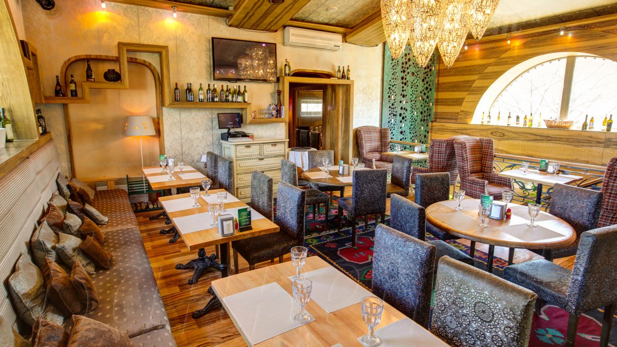 2-й этаж  — Ресторан & бар Мята