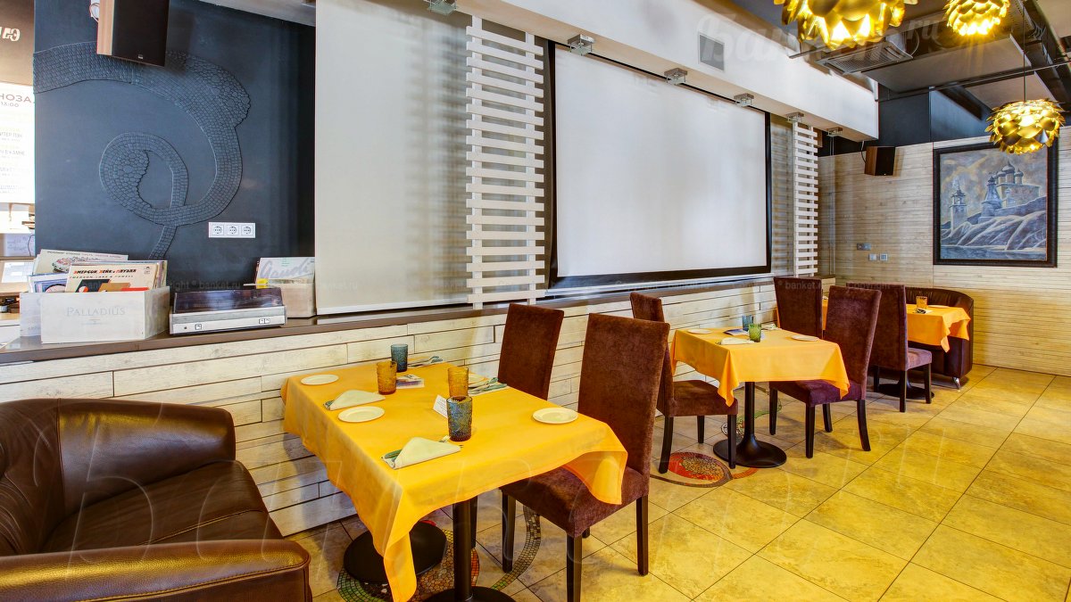 Зал кафе — Garden Lounge