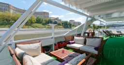 Верхняя палуба — подробнее о зале