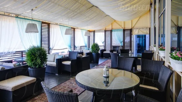 Зал Veranda