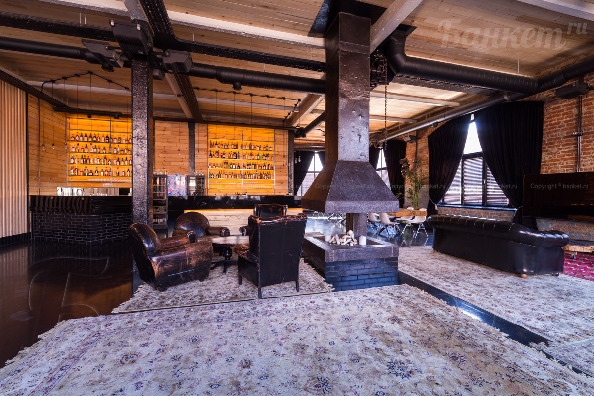 Клуб-ресторан Hooligan — Зал на втором этаже, фото банкетного зала