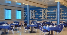 Основной зал