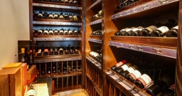 Первый этаж — подробнее о зале