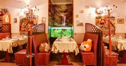 Зал с  рыбками