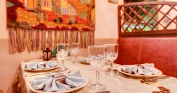 Зал с  рыбками