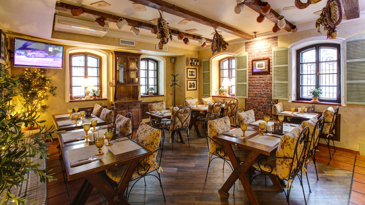 Малый зал на 1 этаже — Ресторан Tutta La Vita