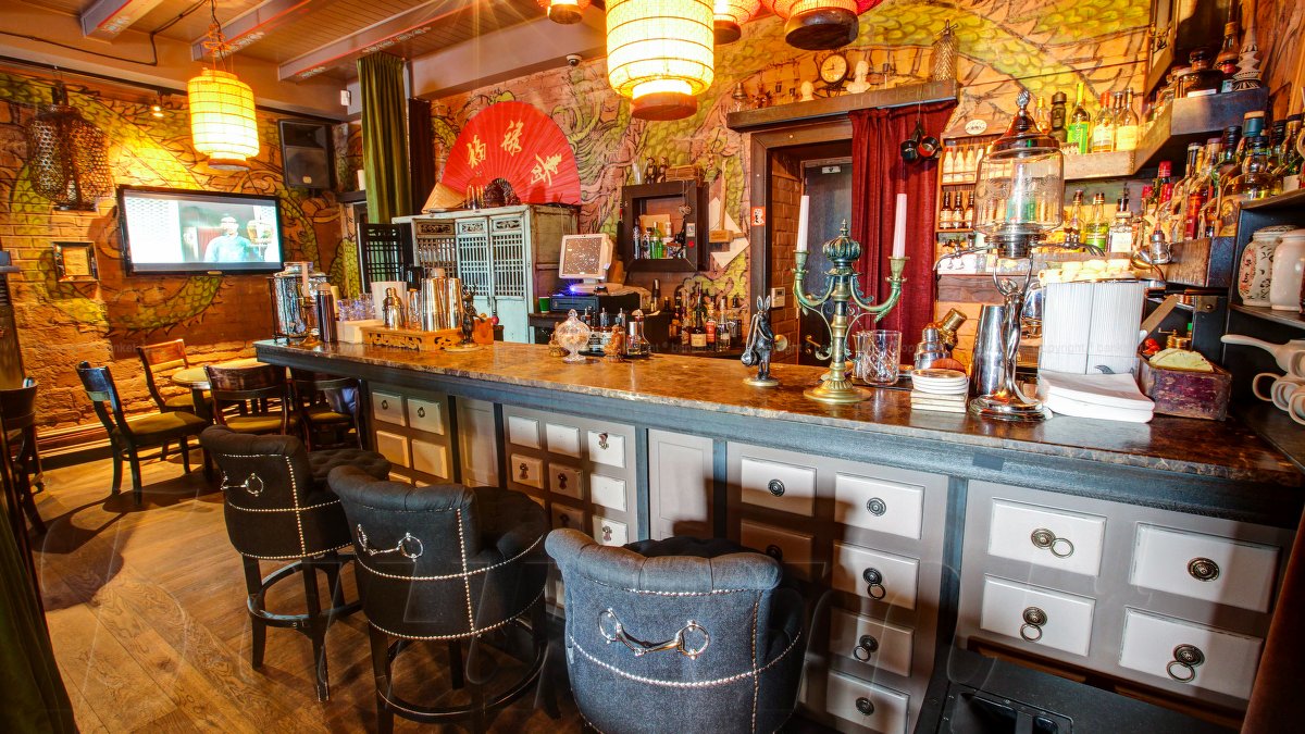 Основной зал — Bruce Lee / Брюс Ли