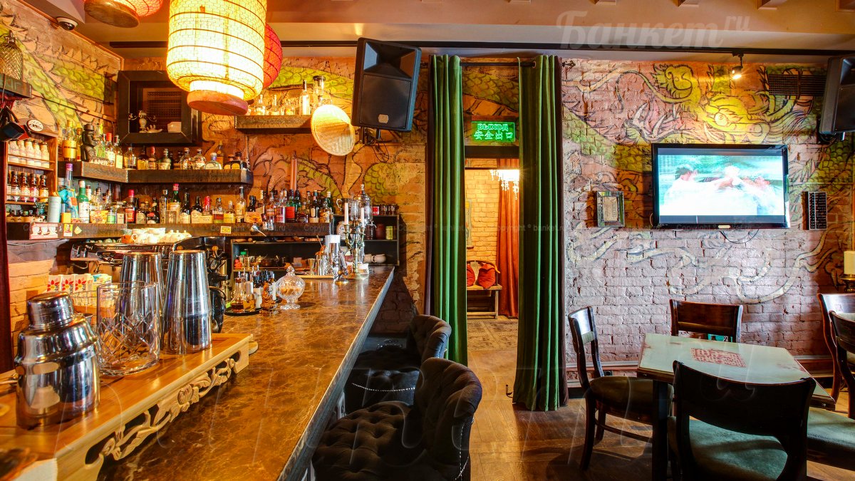 Основной зал — Bruce Lee / Брюс Ли