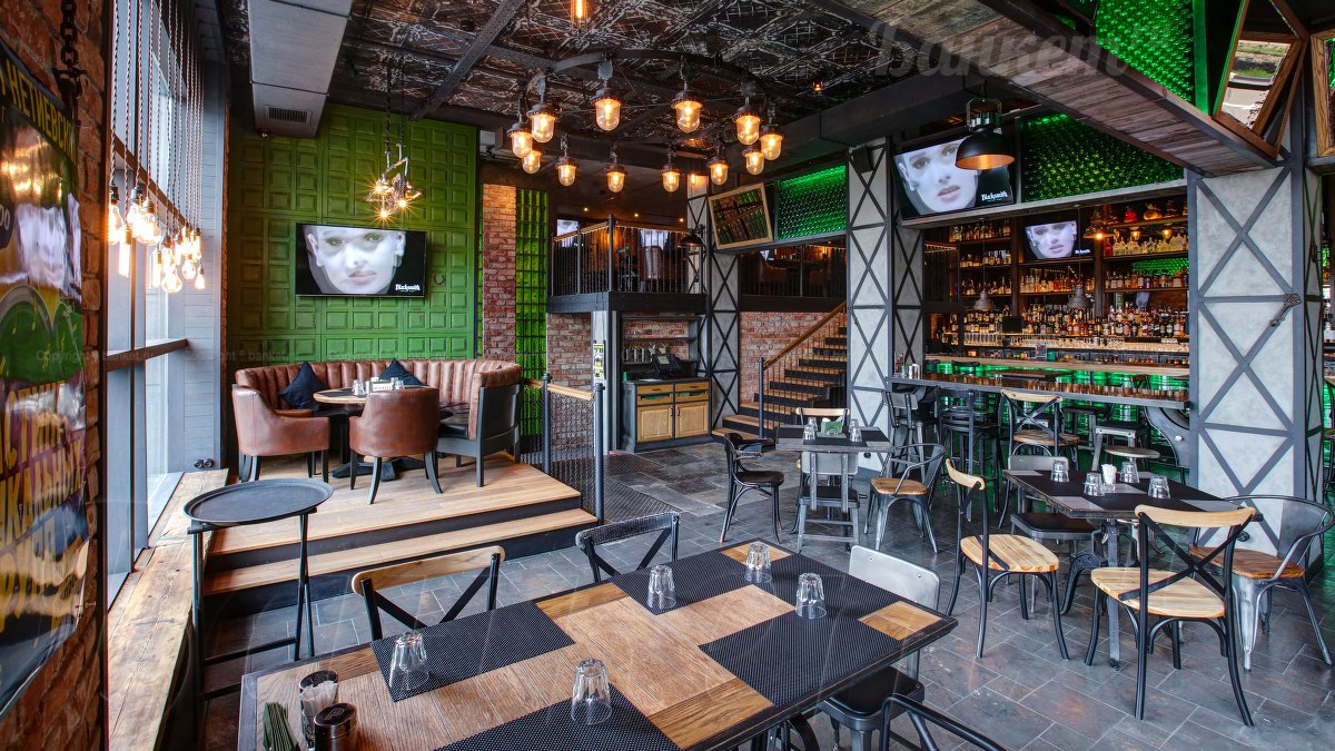 Основной зал — BlackSmith Паб