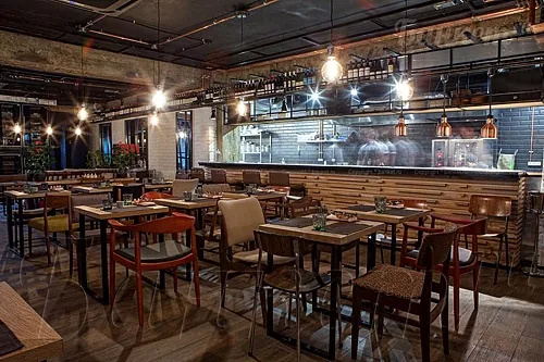 Основной зал — Touche’ wine bar&kitchen / Туше