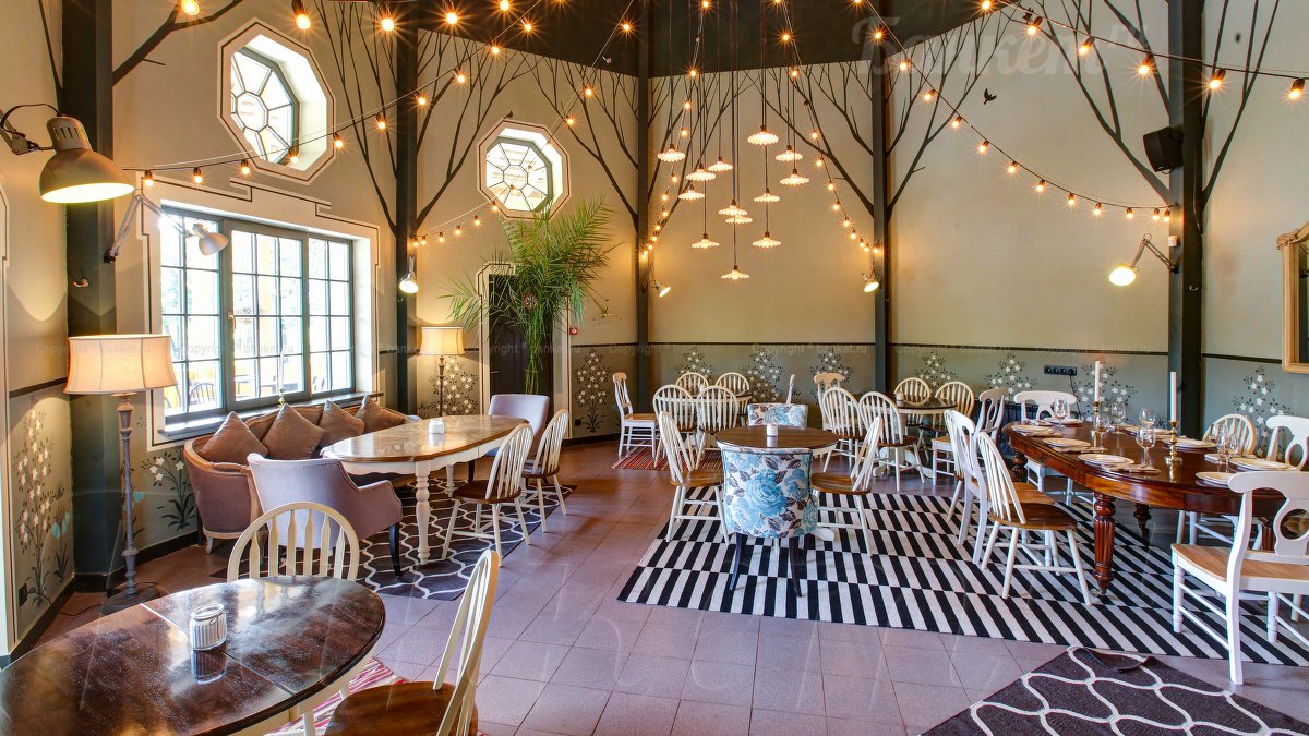 Кафе Свадьба соек — Внутренний зал, фото банкетного зала