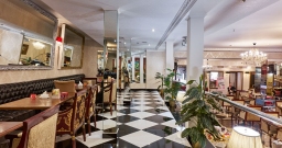 Ресторан Манки — интерьер зала