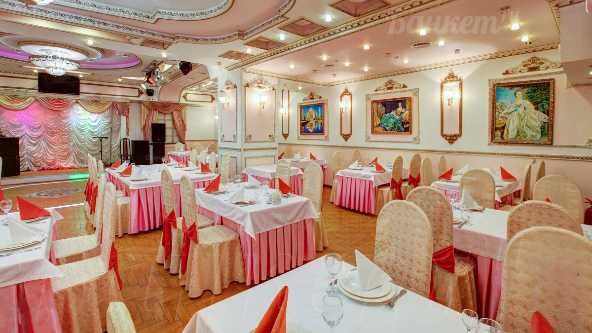 Царский зал — Царица Востока